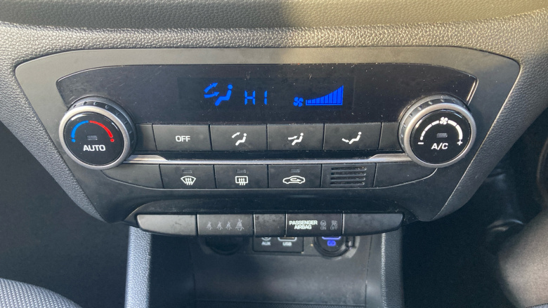 Hyundai i20 1.2 MPi Premium Nav 5dr Petrol Hatchback